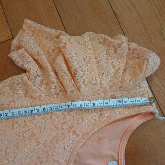 Forever 21 XXI Peach Lace Overlay Cinderella Elegant Cocktail Dress Size Small - Picture 14 of 16